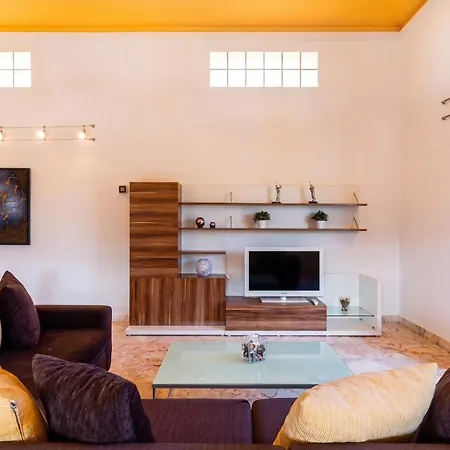 Serenity Private Pool By Holidays 빌라